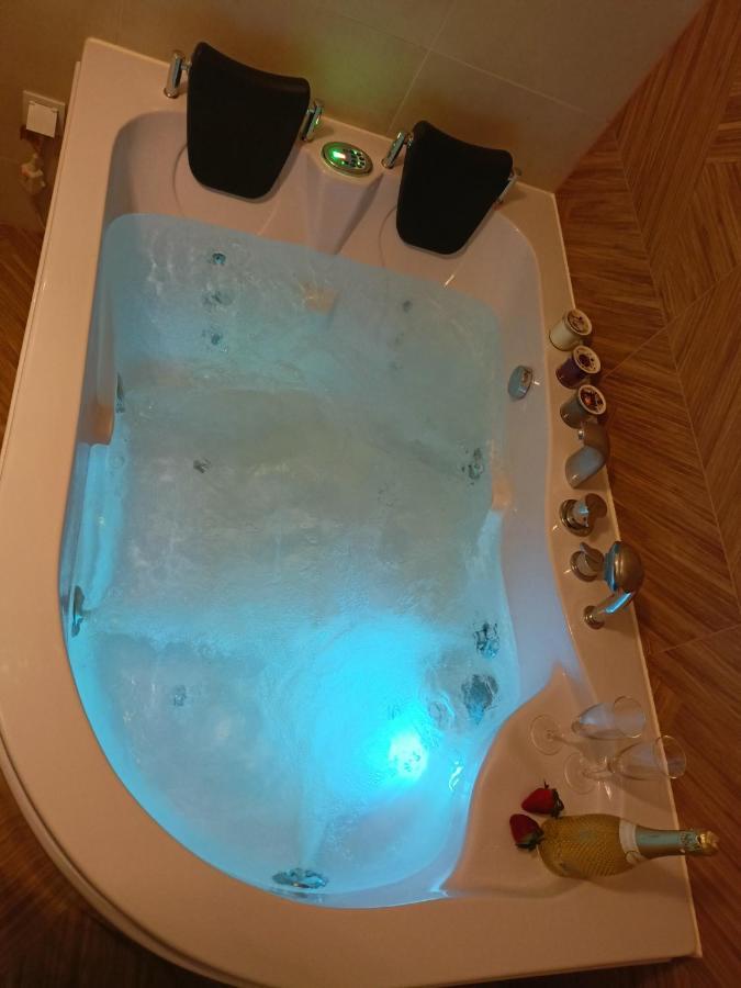 Apartament Z Sauna I Jacuzzi Apartment Radom Exterior photo